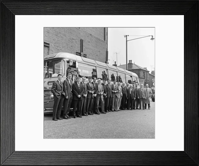 Framed Print : The Burnley football team left their home town by coach Framed Print : The Burnley football team left their home town by coach