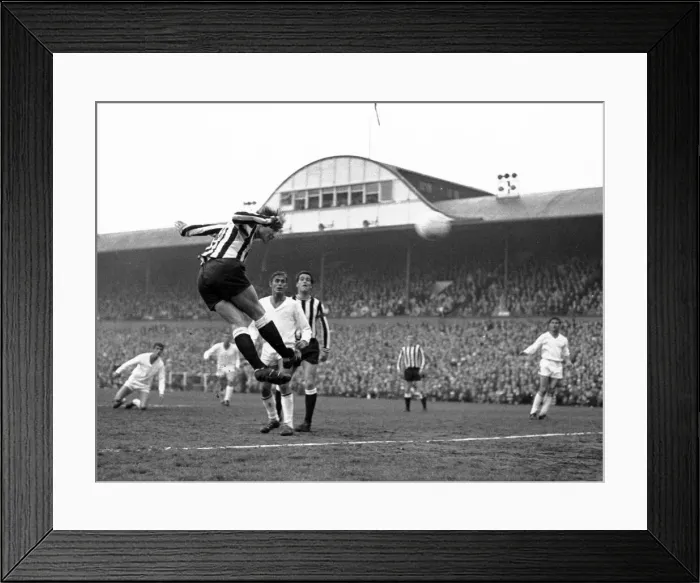 Framed Print : Newcastle United 3 - 0 Ujpesti Dozsa, Inter-Cities Fairs Cup final Framed Print : Newcastle United 3 - 0 Ujpesti Dozsa, Inter-Cities Fairs Cup final