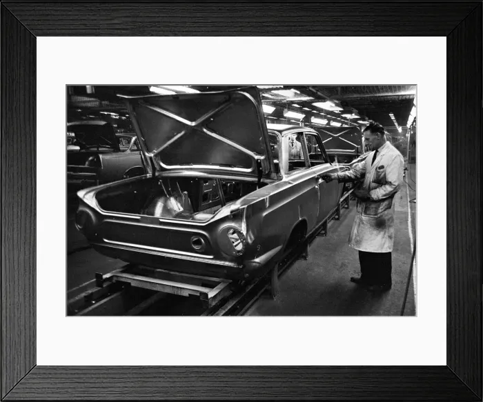 Framed Print : General scenes inside the Ford motor factory in Dagenham Framed Print : General scenes inside the Ford motor factory in Dagenham