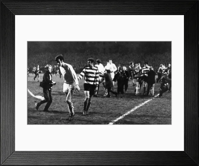 Framed Print : Newcastle United 1-0 Sporting Lisbon, Inter-Cities Fairs Cup Second Round, 2nd Leg Framed Print : Newcastle United 1-0 Sporting Lisbon, Inter-Cities Fairs Cup Second Round, 2nd Leg