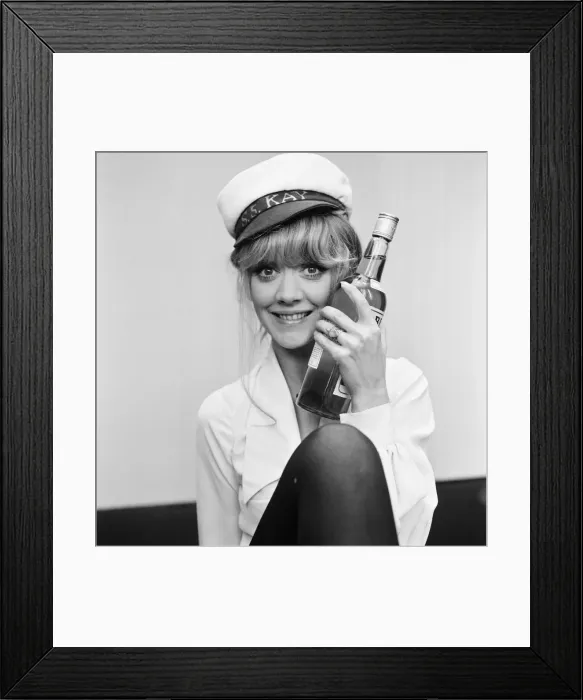 Framed Print : Amanda Barrie, British Actress and Comedian, Monday 5th March 1973 Framed Print : Amanda Barrie, British Actress and Comedian, Monday 5th March 1973