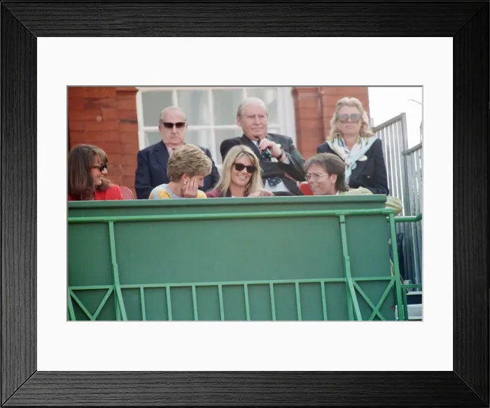 Framed Print : Cliff Richard joins Princess Diana in the royal box at the Stella Artois tennis Framed Print : Cliff Richard joins Princess Diana in the royal box at the Stella Artois tennis