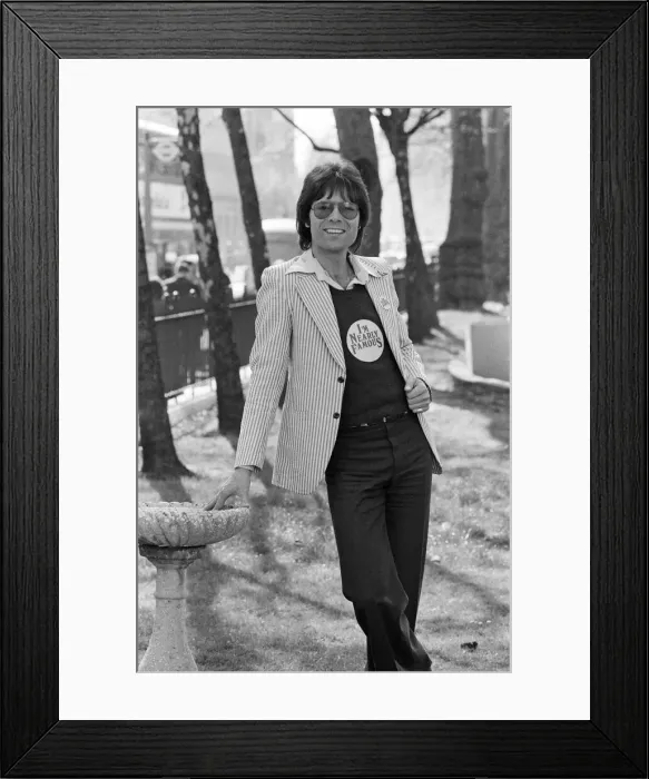Framed Print : Singer Cliff Richard. 29th April 1976 Framed Print : Singer Cliff Richard. 29th April 1976