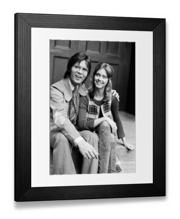 Framed Print : Cliff Richard heads the Palladiums first 1971 autumn variety season