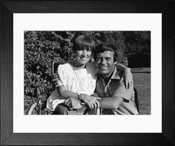 Framed Print : Tony Blackburn at home with his sister Jacqueline. 3rd September 1980 Framed Print : Tony Blackburn at home with his sister Jacqueline. 3rd September 1980
