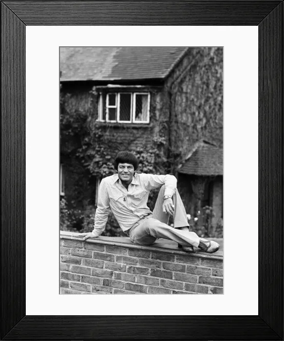 Framed Print : BBC DJ Tony Blackburn at his home in Cookham Dean, Berkshire Framed Print : BBC DJ Tony Blackburn at his home in Cookham Dean, Berkshire