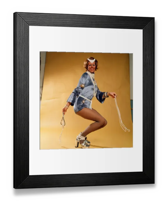 Framed Print : Jean Baxter, wife of formal Rangers and Scotland star Jim