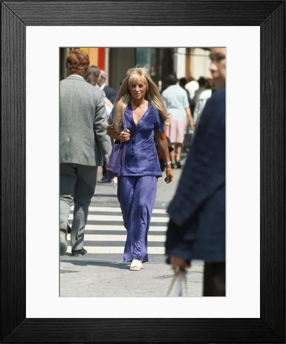 Framed Print : Woman walking down Kings Road, Chelsea, London. June 1970 Framed Print : Woman walking down Kings Road, Chelsea, London. June 1970