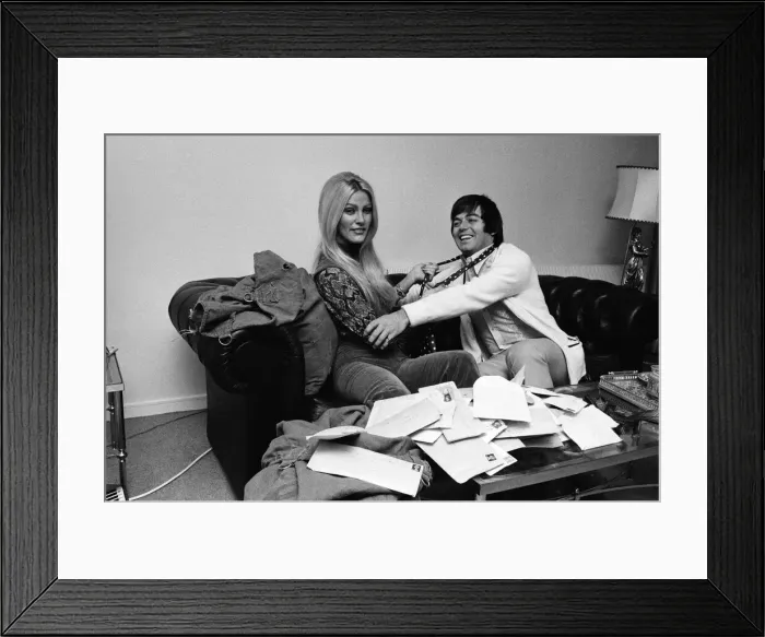 Framed Print : Tony Blackburn with his girlfriend Lynn Partington photographed in his Regents Park flat