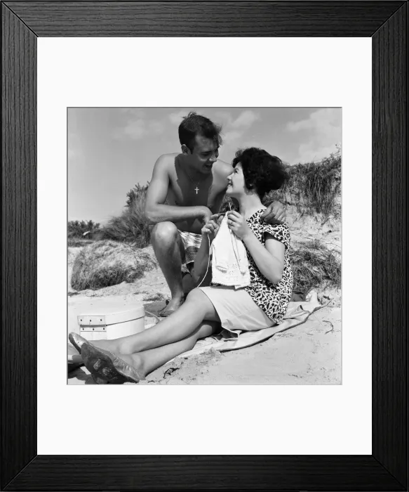 Framed Print : Pop singer Marty Wilde and his 19-year-old wife Joyce on the beach at Shell Bay, Dorset Framed Print : Pop singer Marty Wilde and his 19-year-old wife Joyce on the beach at Shell Bay, Dorset