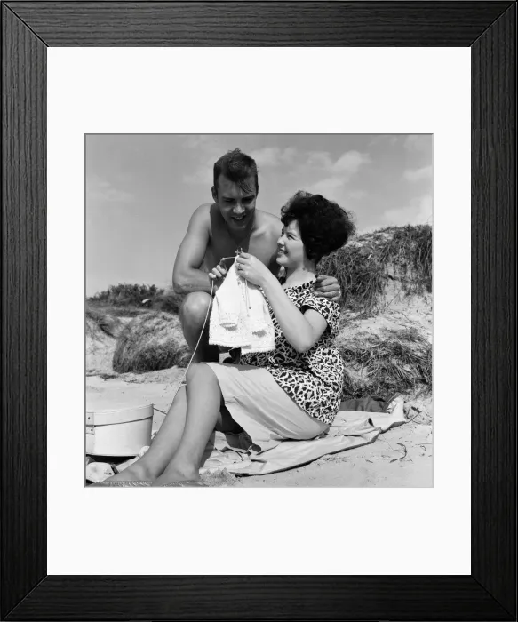 Framed Print : Pop singer Marty Wilde and his 19-year-old wife Joyce on the beach at Shell Bay, Dorset Framed Print : Pop singer Marty Wilde and his 19-year-old wife Joyce on the beach at Shell Bay, Dorset