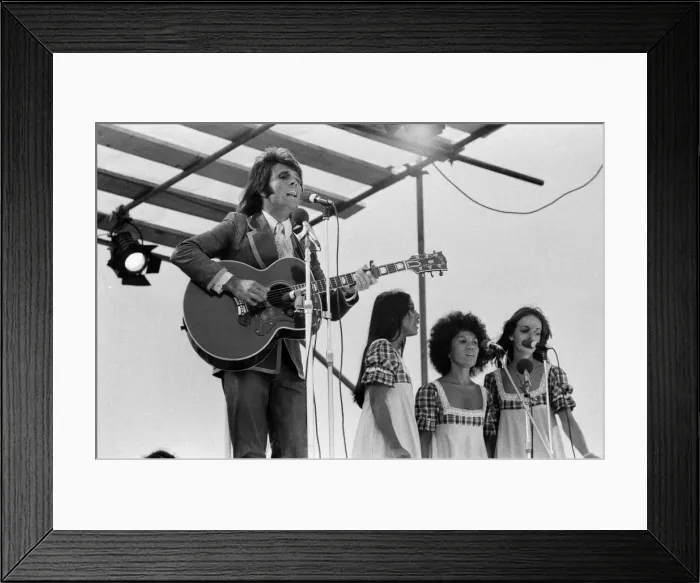 Framed Print : Cliff Richard performing at the Jesus Festival in Hyde Park, London. 1st September 1972 Framed Print : Cliff Richard performing at the Jesus Festival in Hyde Park, London. 1st September 1972