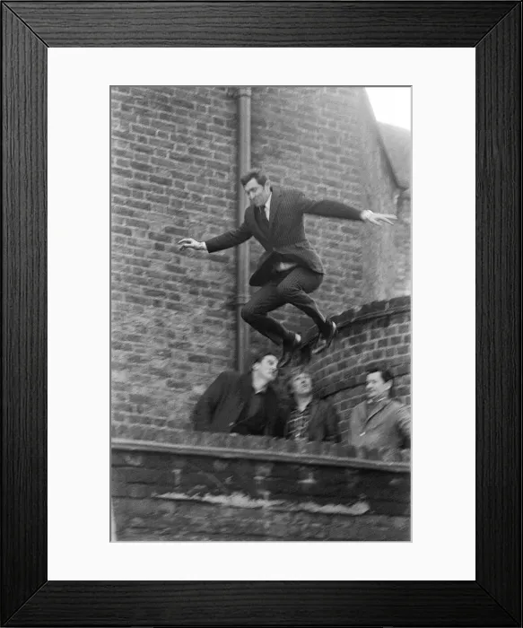 Framed Print : The James Bond film On Her Majestys Secret Service