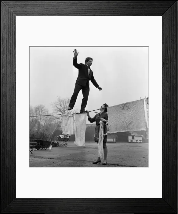 Framed Print : Wash days are never dull for Moira Roberts, wife of circus star Bobbie Roberts Framed Print : Wash days are never dull for Moira Roberts, wife of circus star Bobbie Roberts