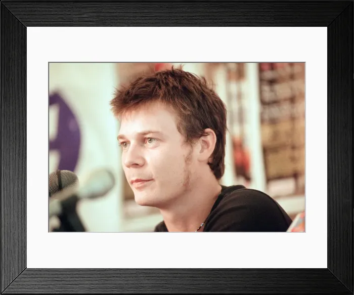Framed Print : Stereophonics, news press conference ahead of concert at Morfa Stadium in Swansea