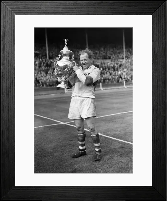 Framed Print : St Helens 13-2 Halifax, Rugby League Challenge Cup Final match, Wembley Stadium, London Framed Print : St Helens 13-2 Halifax, Rugby League Challenge Cup Final match, Wembley Stadium, London