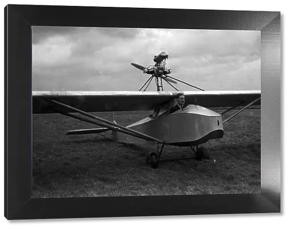 C H Lowe-Wylde in novel plane. C H Lowe-Wylde (known as glider pilot No 1