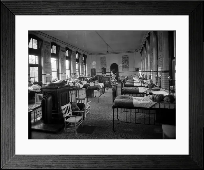 Framed Print : Paddington Green Childrens Hospital. 21st November 1932