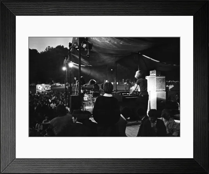 Framed Print : Music Pop concert in Cambridge. The Cambridge Free Festival at Midsummer Common Framed Print : Music Pop concert in Cambridge. The Cambridge Free Festival at Midsummer Common