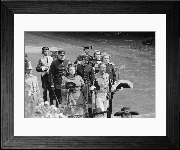 Framed Print : Alice in Wonderland, made for television and broadcast 28th December 1966 Framed Print : Alice in Wonderland, made for television and broadcast 28th December 1966