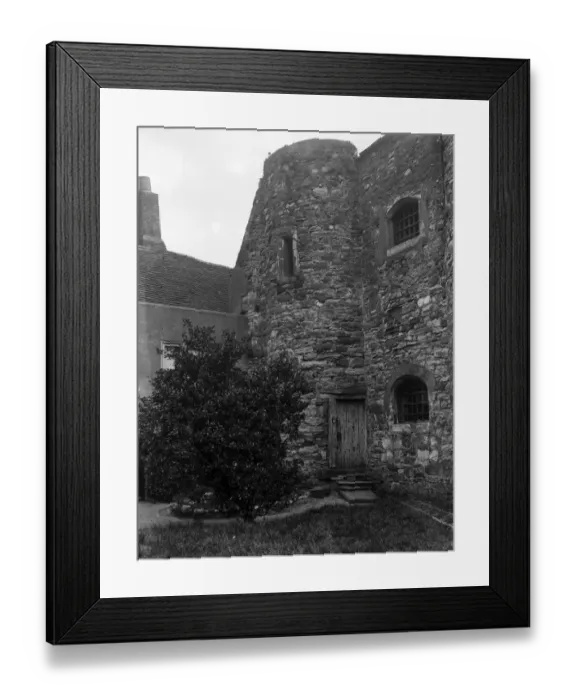 Framed Print : Ypres Tower, Rye, East Sussex. View showing the door into one of the four towers