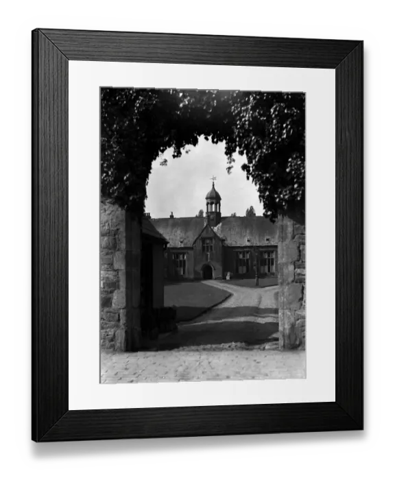 Framed Print : Old Blundells School, Tiverton, Devon. 1926 Framed Print : Old Blundells School, Tiverton, Devon. 1926