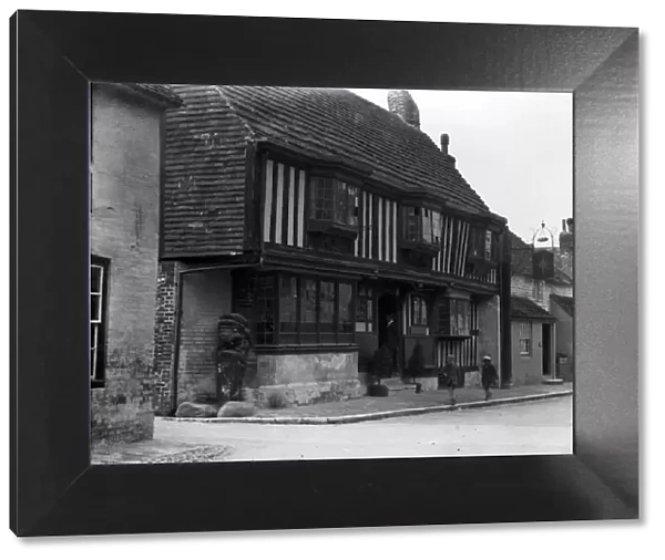 Old Inn at Alfriston, Sussex. 1925