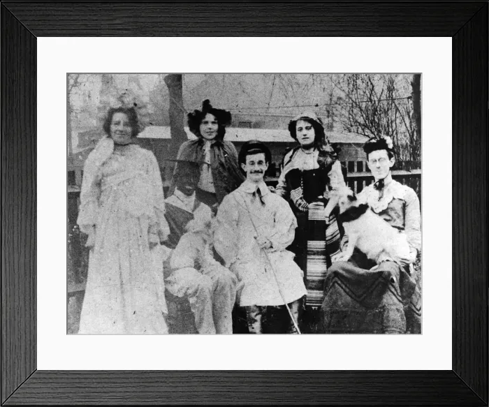 Framed Print : Residents of Selly Oak celebrate the summer with a fancy dress competition Framed Print : Residents of Selly Oak celebrate the summer with a fancy dress competition