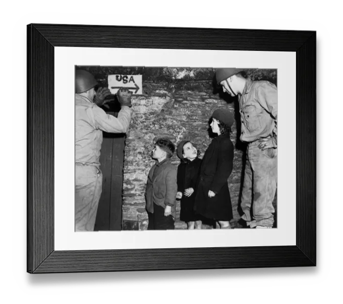 Framed Print : American servicemen stationed in Dartmouth for the preparation of Operation Overlord