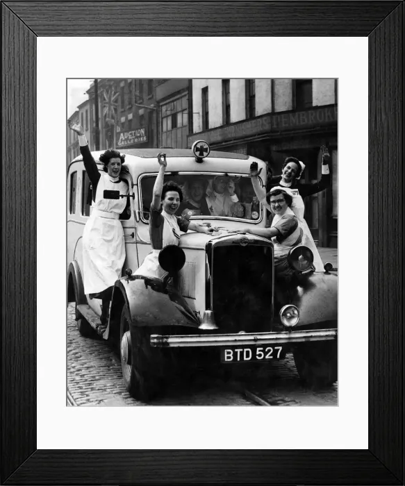 Framed Print : Jubilant nurses celebrate VE-Day in Liverpool. 8th May 1945 Framed Print : Jubilant nurses celebrate VE-Day in Liverpool. 8th May 1945