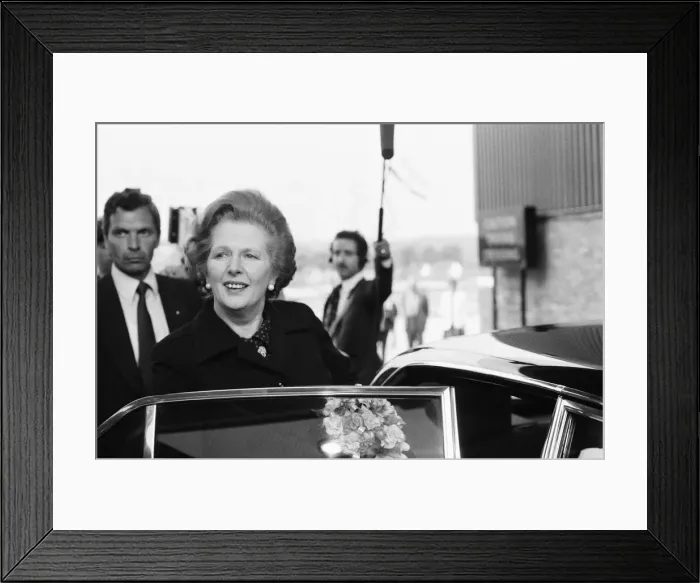 Framed Print : Margaret Thatcher PM, officially opens a new warehouse in Whetstone Framed Print : Margaret Thatcher PM, officially opens a new warehouse in Whetstone