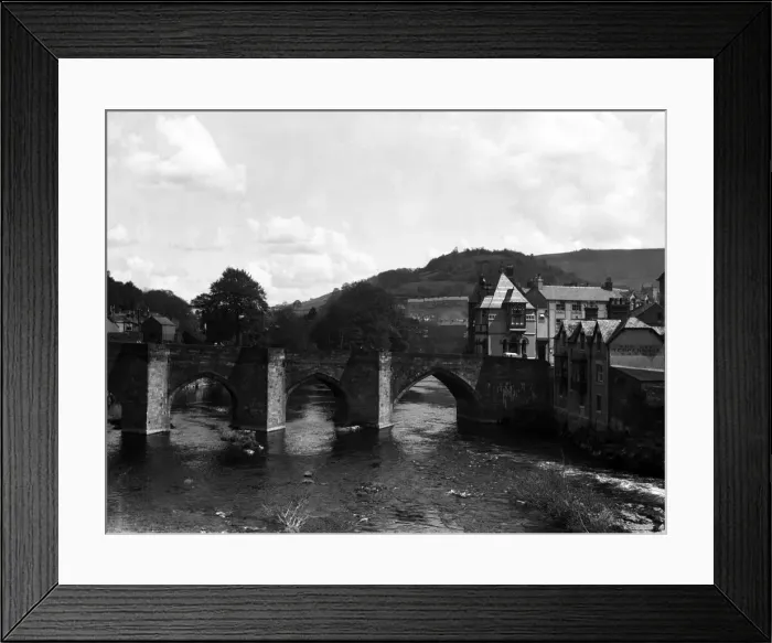 Framed Print : Llangollen Bridge, Denbighshire, Wales. May 1932