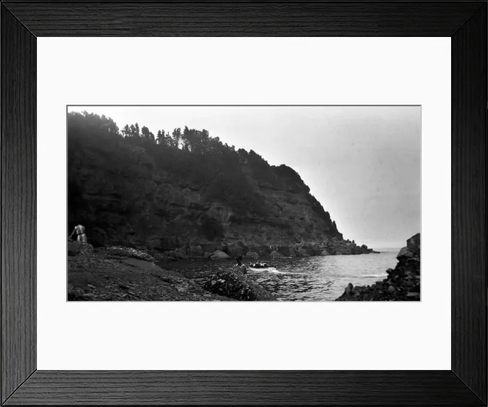 Framed Print : Holiday scenes in Devon. 1926. Tyrell Collection Framed Print : Holiday scenes in Devon. 1926. Tyrell Collection