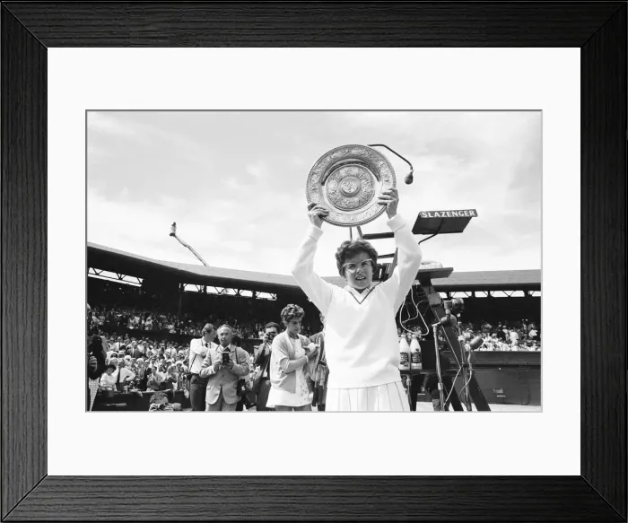 Framed Print : 1966 Ladies Singles Final, Wimbledon, Billie Jean King v Maria Bueno
