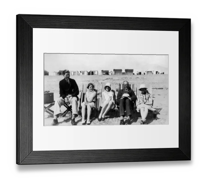 Framed Print : Hayling Island, bank holiday. Hampshire. August 1929. Tyrell Collection