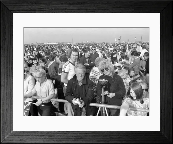 Framed Print : Pope John Paull IIs visit to Coventry Airport for a mid-morning mass Framed Print : Pope John Paull IIs visit to Coventry Airport for a mid-morning mass