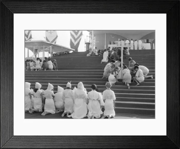 Framed Print : Pope John Paul IIs visit to Coventry Airport for a mid-morning mass. 30th May 1982