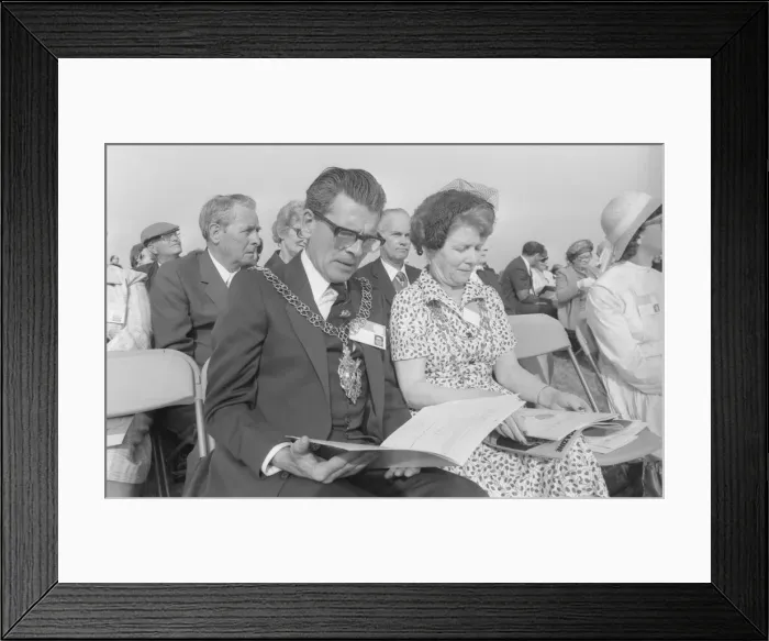 Framed Print : Pope John Paull IIs visit to Coventry Airport for a mid-morning mass Framed Print : Pope John Paull IIs visit to Coventry Airport for a mid-morning mass