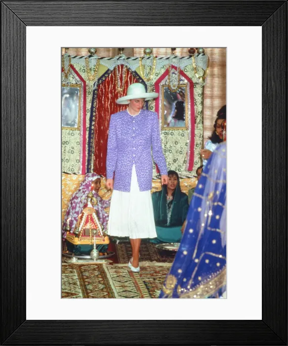 Framed Print : Prince and Princess of Wales, Middle East Tour November 1986 Framed Print : Prince and Princess of Wales, Middle East Tour November 1986