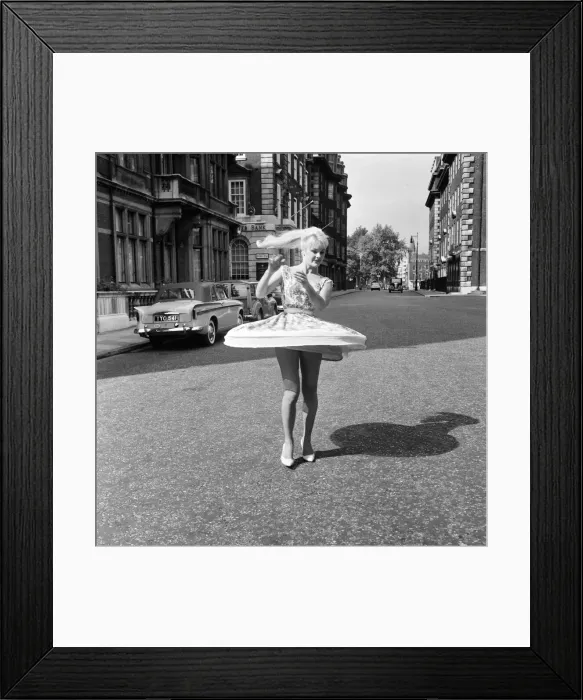 Framed Print : Elke Sommer, German actress aged 19 years old, in London to shoot scenes for new film Framed Print : Elke Sommer, German actress aged 19 years old, in London to shoot scenes for new film