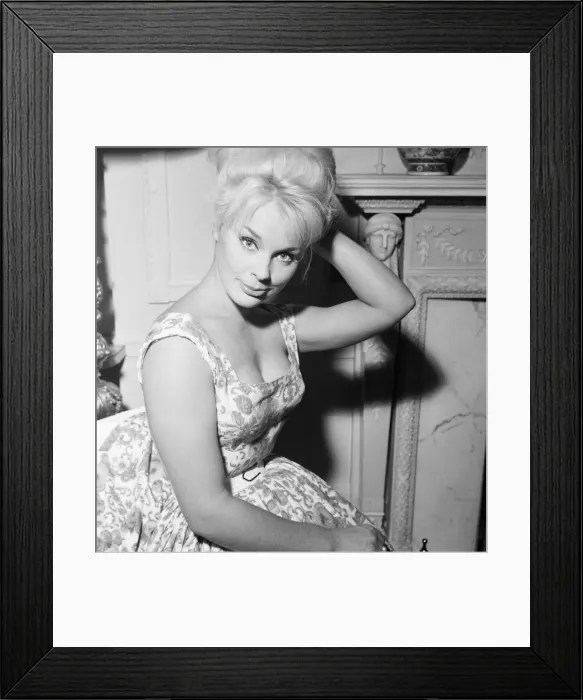Framed Print : Elke Sommer, German actress aged 19 years old, in London to shoot scenes for new film Framed Print : Elke Sommer, German actress aged 19 years old, in London to shoot scenes for new film