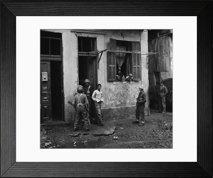 Framed Print : Suez Crisis 1956 Troops of D Company 1st Battalion Argyll Framed Print : Suez Crisis 1956 Troops of D Company 1st Battalion Argyll