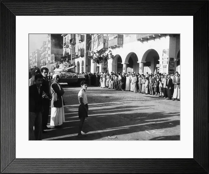 Framed Print : Suez Crisis 1956 British troops enter Port Said (date may be incorrect)