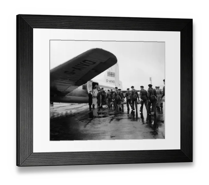 Framed Print : Suez Crisis 1956 Men of the 1st Battalion Duke of Wellington Framed Print : Suez Crisis 1956 Men of the 1st Battalion Duke of Wellington