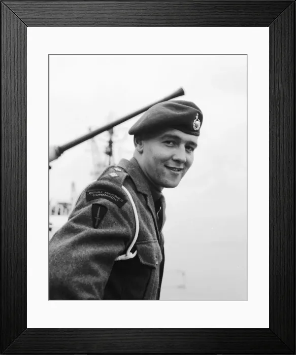 Framed Print : Suez Crisis 1956 Commando Lieutenant David Westwood (20 Framed Print : Suez Crisis 1956 Commando Lieutenant David Westwood (20