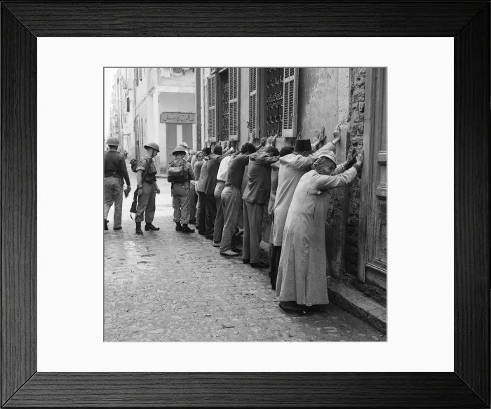 Framed Print : Suez Crisis 1956 Troops assisted by CID officers from Cyprus search Arab Town
