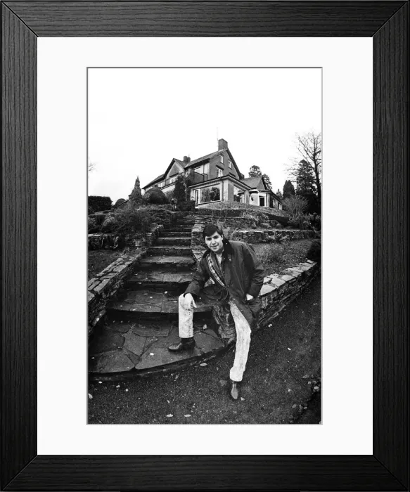 Framed Print : Snooker player Tony Knowles at his house near Lake Windermere in the Lake District Framed Print : Snooker player Tony Knowles at his house near Lake Windermere in the Lake District