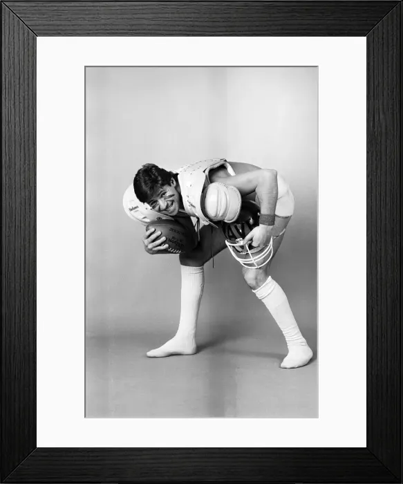 Framed Print : Snooker player Tony Knowles dressed as an America footballer. 19th January 1986 Framed Print : Snooker player Tony Knowles dressed as an America footballer. 19th January 1986