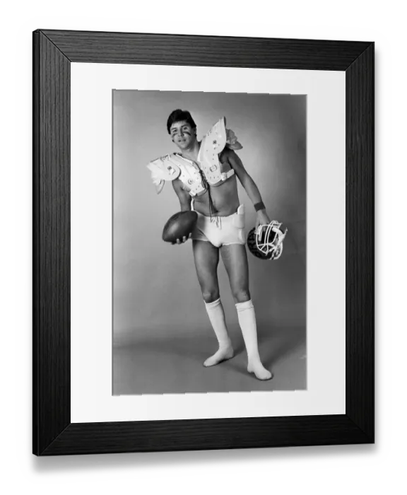Framed Print : Snooker player Tony Knowles dressed as an America footballer. 19th January 1986 Framed Print : Snooker player Tony Knowles dressed as an America footballer. 19th January 1986