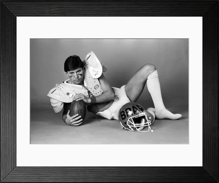 Framed Print : Snooker player Tony Knowles dressed as an America footballer. 19th January 1986 Framed Print : Snooker player Tony Knowles dressed as an America footballer. 19th January 1986